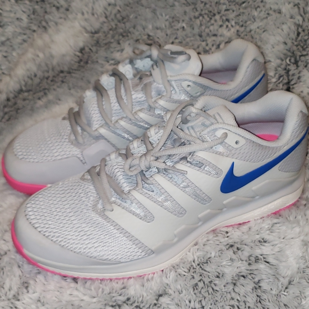 Nike zoom running shoes.